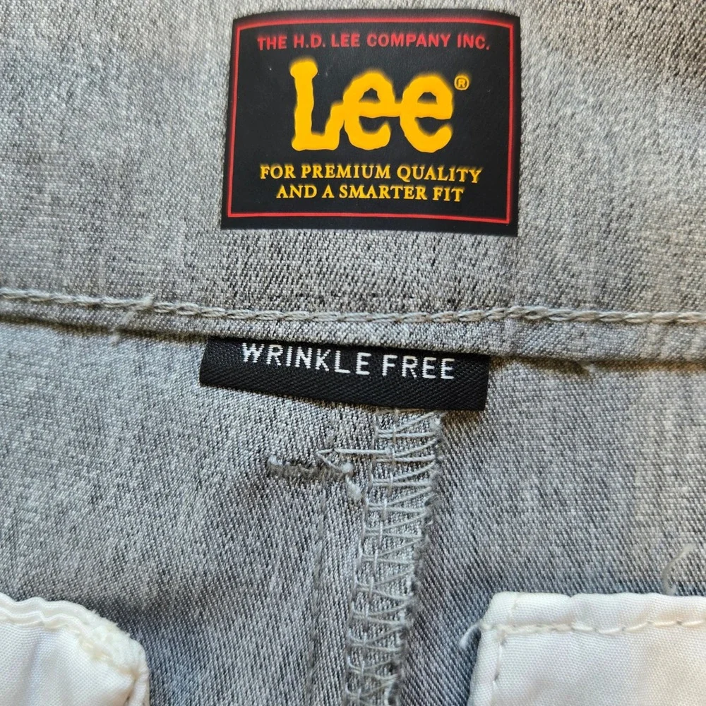 Lee Women's Gray Wrinkle Free Straight Leg Dress‎ Pants Size 8 M Office Travel
